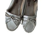 Minnetonka  Silver Leather Moccasins Flats Size US 6 Photo 1