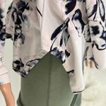 Ivanka Trump large floral peplum asymmetrical hem blouse TB 2437 Photo 5