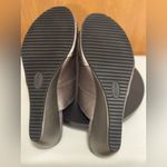 AK Sport Metallic Silver Slides Sandals Slip On Wedge Heel Akchanay Sz 9M Photo 6