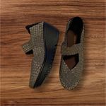 Bernie Mev Women’s Criss Cross Metallic Mary Jane Wedges Shoes Gold Size 38 Photo 2