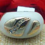 Camille Lucie NWT Gold Tone And White Ladies Ring Size 8 Rhinestones Photo 6