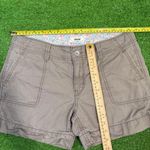 Levi's Women's Size 4 Green Outdoor Shorts Mid Rise Utility Cargo Hiking Photo 1