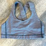 Lululemon  sports bra - size 8 Photo 2