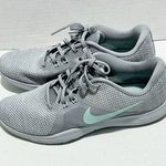 Nike Women's Flex TR8 Training Sneakers Shoes Gray Size 10 B -Medium Photo 3