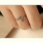 Boutique Sparkly‎ 5a Cz Leaf Ring | White Gold Plated Sterling Silver Photo 1