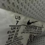 Nike Air Force 1 Women's White Low Top Lace Up Athletic Sneakers Shoes Size 7 Photo 5