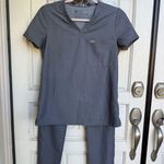 FIGS Heather Gray Scrub Set Catarina Top and Skinny Yola Scrub Bottoms Size XXS Photo 0