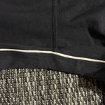 Alo Yoga 7/8 guard legging on the line Photo 5