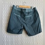 Kuhl  Women’s Side Zipper Pull On Hiking Shorts Sz 12 Grey Photo 1