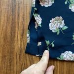 Loft ‎ outlet peony floral blouse size small Photo 5