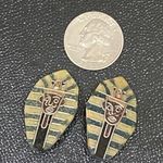 Vintage Unsigned Egyptian Pharaoh Resin Clip On Earrings Photo 4