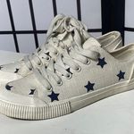 Universal Threads Universal Thread Cream and navy blue Star Sneakers Photo 0