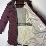 Eddie Bauer Womens Burgundy goose Down Puffer Coat zip Hooded Winter Warm Size L Photo 2