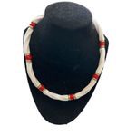 Vintage 1970s twist White, Red and Gold Plastic Necklace Photo 4
