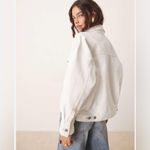 Abercrombie & Fitch NWOT Oversized Distressed Denim Trucker Jacket sz M Photo 4