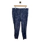 Athleta Farallon Printed Joggers in Inversion Medieval Violet Size 18 Photo 5