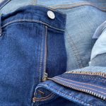 Old Navy Women’s Shorts Blue Denim Fitted Stretch Cuffed Hem Size 16 Photo 7