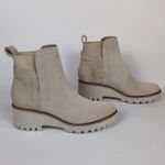 DOLCE VITA Beige Huey H2O Suede Leather Ankle Booties Lug Sole Women's 7.5 Photo 2