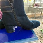 White Mountain size 9 blue suede boots Photo 1