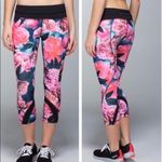 Lululemon Secret Garden Run Inspire Crops Size 2 Photo 1