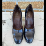 Gucci gray/black heels size 10B Photo 4