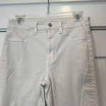 American Eagle  White distressed super hi rise jegging  Jeans size 8 regular. Photo 1