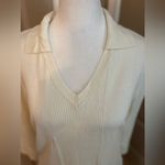 Evan Picone Evan-Picone cream rayon blend knit 3/4 sleeve ribbed v-neck collared sweater. L Photo 1
