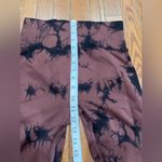 Women's Brown and Black Tie Photo 3