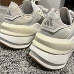 Adidas  Avryn_X Sneaker White Women's Size 6.5 Photo 1