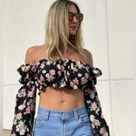 H&M  Blouse Top Cropped Bloggers Floral Print New with tags size XS Photo 3