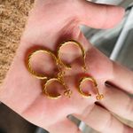 Set of 2 pair twist C hoop earring, Extra Thick Gold Plating Layer Photo 1