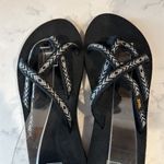 Teva  Olowahu palms black white quick dry all day wear sustainable vegan size 6 Photo 5