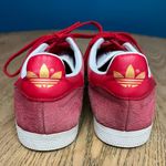 Adidas  Women’s Gazelle Bold Red Snakeskin Suede Casual Sneakers Size 6 Photo 2