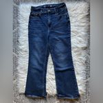 Old Navy  Higher High-Rise cropped flare jeans Photo 4