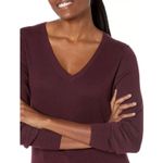 Amazon Essentials Plus Size 4X V Photo 1