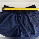 Lululemon  women blue stripe print shorts 6 Photo 3