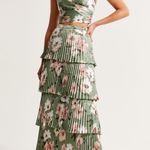 Abercrombie & Fitch co-ord tiered floral print satin maxi skirt in green Photo 0