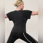 Athleta  with ease cinch short sleeve tee size XL black Photo 1
