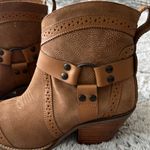Dingo Gummy Bear Harness Western Fashion Booties Snip toe camel suede NWT size 8 Photo 1