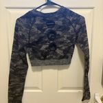 Amazon Camo long sleeve workout top size M Photo 3