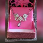 Betsey Johnson Betsy Johnson Statement Necklace Photo 5
