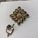 Monet Lot Of 2 Vintage - Modern Brooch Pins Gold Tone Both Signed - / Avon Photo 0