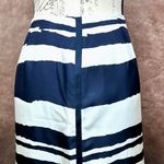 W By Worth  Wavy Stripe 100% Silk Twill Slim Skirt Navy/White size 10 Photo 5