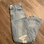 Madewell  Light Wash Distressed The Mom Jeans Size 25 Photo 5
