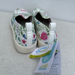 Baretraps GRACIELA Women's Casuals White/Multi Flower Print 6W White Size 6 Photo 4