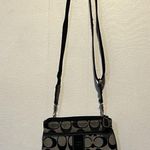 Coach  cross body purse Photo 4