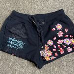 Ed Hardy shorts Photo 0