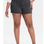 Universal Threads - NWT SZ 22 Faded/vintage grey black
"vintage midi" denim shorts with raw … Photo 7