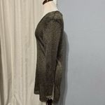 Olive + Oak Gold Metallic V Photo 3