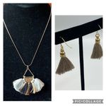 20” Gold Tone Necklace w/ Earth Tone Pendant & Taupe Earrings Photo 1